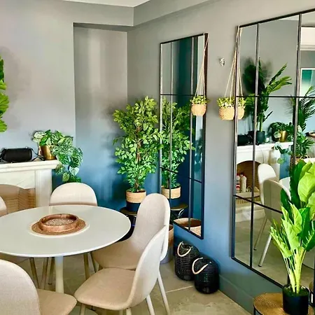 Sunset Surf Twin Private Lockable With A Private Bathroom For Your Own Use And Shared Kitchen And Living Penzion *